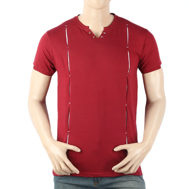 Effortless Style Men's Half Sleeves Round Neck T-Shirt - Maroon